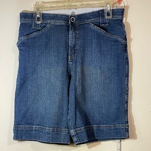 Lee‎ Comfort Waistband Stretch women’s shorts Jean denim size 8 waist is 16”